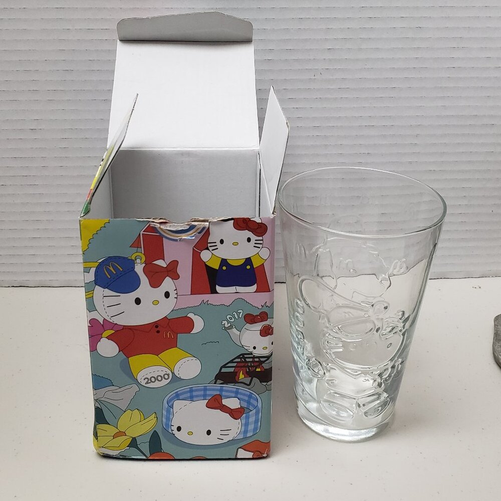 McDonald's Hello Kitty & Snoopy Peanuts Glass Collector Cup